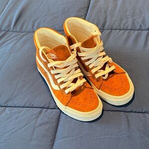 Vans Suede High-Top Sneakers in light Brown and White, appear orange in photos